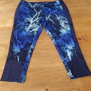 Women's capri workout leggings